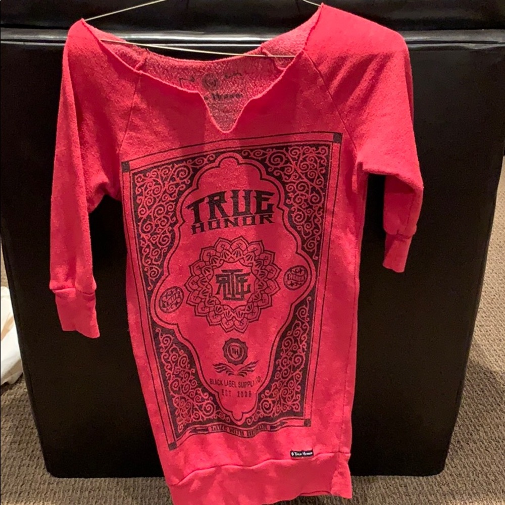 Tunic sweat shirt w rough cut neck